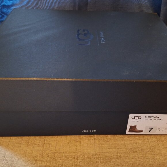 UGG Australia Men's Runyon Lined Chelsea Boot - Picture 7 of 10